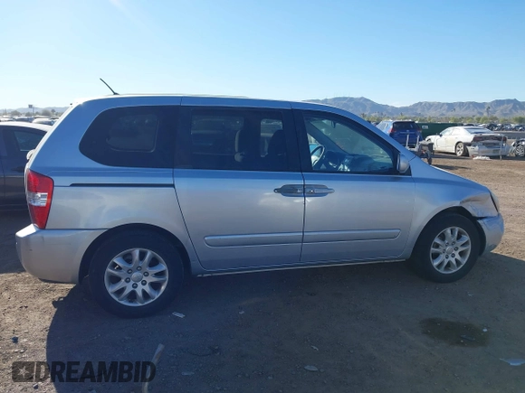 2008 Kia Sedona with VIN KNDMB133686227144, listed as a IAAI auction lot 41868692 with 124,269 mi miles. Bid and sale history available at carsss.com. Image 13.