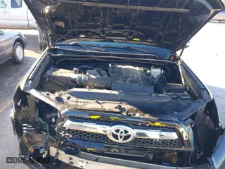 2011 Toyota 4Runner Trail with VIN JTEBU5JR0B5066010, listed as a IAAI auction lot 41640144 with 300,349 mi miles. Bid and sale history available at carsss.com. Image 10.