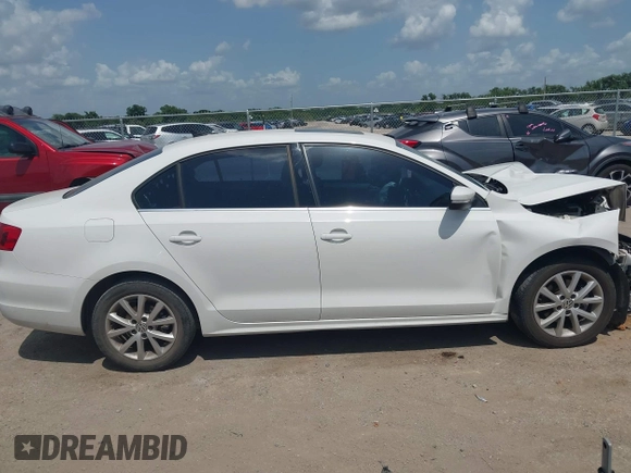 2013 Volkswagen Jetta SE с VIN 3VWDX7AJXDM365203, выставлен на аукционе IAAI как лот 42551918 с пробегом 124 946 миль миль и . История ставок и продаж доступна на DreamBid. Изображение 14.