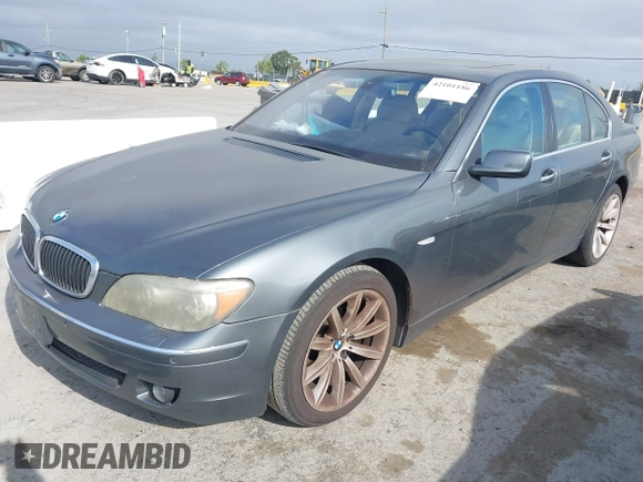 2007 BMW 7 Series 750i with VIN WBAHL83507DT08334, listed as a IAAI auction lot 42101186 with 202,353 mi miles and . Bid and sale history available at carsss.com. Image 2.