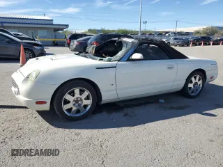 2003 Ford Thunderbird Deluxe z VIN 1FAHP60A83Y113992, wystawiony jako Copart lot #77277574 z przebiegiem Nie podano mil oraz Nie do naprawy • Non repairable. Historia ofert i sprzedaży dostępna na DreamBid. Obrazek 1.