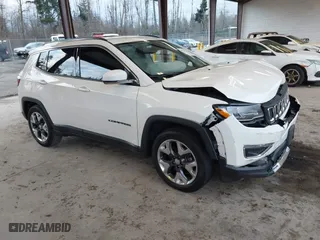 2019 Jeep Compass Limited with VIN 3C4NJCCB4KT675857, listed as a IAAI auction lot 41533156 with 59,832 mi miles. Bid and sale history available at carsss.com. Image 1.