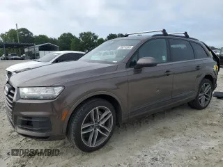 2018 Audi Q7 Prestige z VIN WA1VAAF72JD023846, wystawiony jako Copart lot #56016385 z przebiegiem 55 626 mil mil oraz Szkoda całkowita • Salvage title. Historia ofert i sprzedaży dostępna na DreamBid. Obrazek 1.