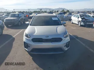 2020 Kia Niro LX with VIN KNDCB3LC3L5369229, listed as a IAAI auction lot 40950627 with 147,812 mi miles. Bid and sale history available at carsss.com. Image 12.