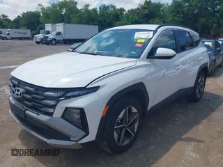 2025 Hyundai Tucson SEL with VIN 5NMJBCDE7SH496648, listed as a IAAI auction lot 42204406 with 7,602 mi miles and . Bid and sale history available at carsss.com. Image 17.