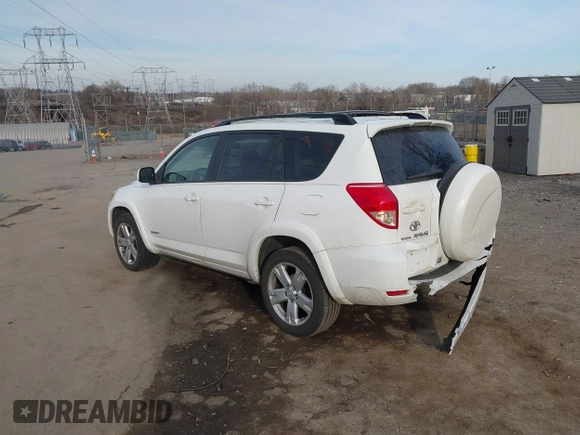 2007 Toyota RAV4 Sport with VIN JTMBK32V475015031, listed as a IAAI auction lot 41641627 with 178,980 mi miles. Bid and sale history available at carsss.com. Image 3.