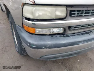 2001 Chevrolet Silverado 1500 LT with VIN 2GCEC19T711249322, listed as a IAAI auction lot 41556311 with 200,237 mi miles. Bid and sale history available at carsss.com. Image 6.