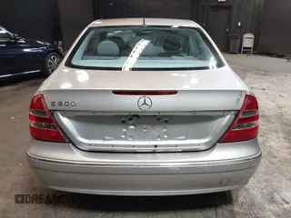 2003 Mercedes-Benz E 500 with VIN WDBUF70J03A101277, listed as a IAAI auction lot 40872555 with 330,553 mi miles and . Bid and sale history available at DreamBid. Image 17.