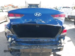 2018 Hyundai Sonata SEL with VIN 5NPE34AF1JH610095, listed as a IAAI auction lot 41692478 with 141,912 mi miles and . Bid and sale history available at carsss.com. Image 15.