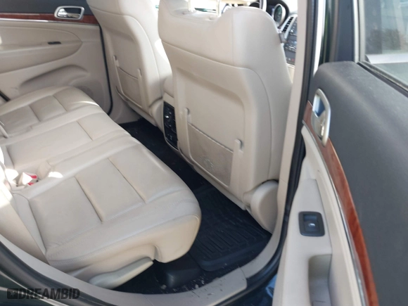 2011 Jeep Grand Cherokee Limited with VIN 1J4RR5GT9BC632047, listed as a IAAI auction lot 41732519 with 120,085 mi miles. Bid and sale history available at carsss.com. Image 8.
