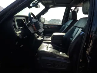 2008 Lincoln Navigator z VIN 5LMFU28598LJ01647, wystawiony jako Copart lot #58449865 z przebiegiem 171 060 mil mil oraz Czysty tytuł • Clean title. Historia ofert i sprzedaży dostępna na DreamBid. Obrazek 7.