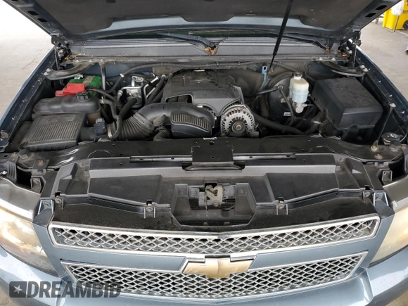 2010 Chevrolet Tahoe LT z VIN 1GNUKBE09AR257856, wystawiony jako Copart lot #55320645 z przebiegiem 225 943 mil mil oraz Czysty tytuł • Clean title. Historia ofert i sprzedaży dostępna na DreamBid. Obrazek 12.