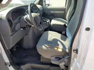 2006 Ford Econoline Cargo with VIN 1FTRE14W76DB44255, listed as a Copart auction lot 54927385 with 208,158 mi miles and Clean Title. Bid and sale history available at carsss.com. Image 7.