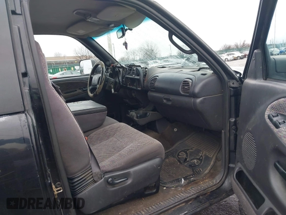 2001 Dodge 1500 with VIN 3B7HF13Y91G763348, listed as a IAAI auction lot 41510274 with 207,408 mi miles and . Bid and sale history available at DreamBid. Image 5.