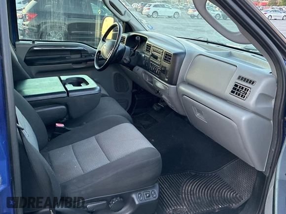 2003 Ford F-350 XL with VIN 1FTWW33P23EC02154, listed as a Copart auction lot 63713235 with 260,340 mi miles and Clean title. Bid and sale history available at DreamBid. Image 5.