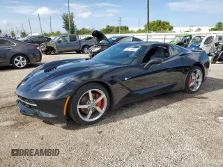2014 Chevrolet Corvette 3LT z VIN 1G1YF2D79E5109175, wystawiony jako Copart lot #69514604 z przebiegiem 17 514 mil mil oraz Czysty tytuł • Clean title. Historia ofert i sprzedaży dostępna na DreamBid. Obrazek 1.