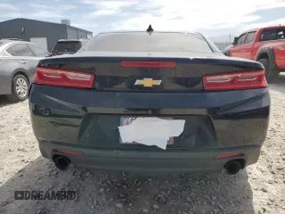 2017 Chevrolet Camaro 1LT z VIN 1G1FB1RX8H0213048, wystawiony jako Copart lot #56724075 z przebiegiem Nie podano mil oraz Szkoda całkowita • Salvage title. Historia ofert i sprzedaży dostępna na DreamBid. Obrazek 6.