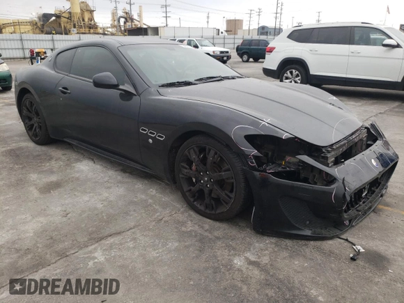 2017 Maserati GranTurismo Sport z VIN ZAM45VLA0H0214479, wystawiony jako Copart lot #54863233 z przebiegiem 63 675 mil mil oraz . Historia ofert i sprzedaży dostępna na DreamBid. Obrazek 4.