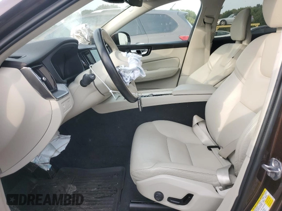 2018 Volvo XC60 Momentum with VIN LYV102RK5JB116738, listed as a Copart auction lot 71602444 with 53,916 mi miles and Salvage title. Bid and sale history available at DreamBid. Image 7.