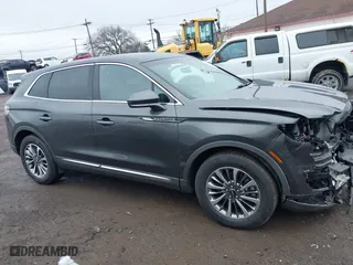 2019 Lincoln Nautilus Select with VIN 2LMPJ8K91KBL61745, listed as a IAAI auction lot 42020381 with 20,080 mi miles. Bid and sale history available at carsss.com. Image 13.