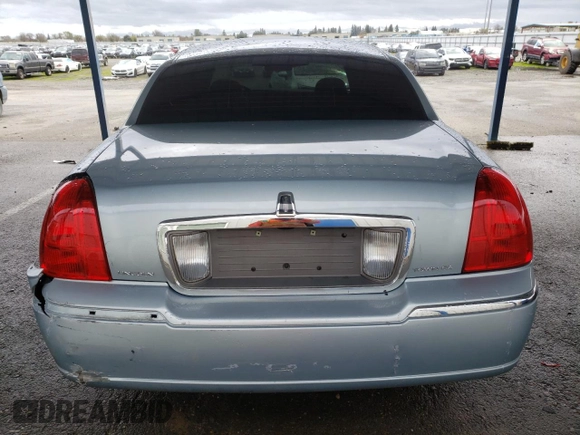 2006 Lincoln Town Car Signature Limited z VIN 1LNHM82W06Y616150, wystawiony jako Copart lot #48248225 z przebiegiem 111 545 mil mil oraz Szkoda całkowita • Salvage title. Historia ofert i sprzedaży dostępna na DreamBid. Obrazek 6.