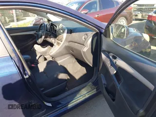 2010 Toyota Matrix z VIN 2T1KU4EE7AC242574, wystawiony jako IAAI lot #41799126 z przebiegiem 116 782 mil mil oraz . Historia ofert i sprzedaży dostępna na DreamBid. Obrazek 5.