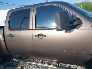 2007 Chevrolet Silverado 1500 LT w/2LT with VIN 2GCEK13M671524630, listed as a IAAI auction lot 41978362 with 243,905 mi miles. Bid and sale history available at carsss.com. Image 13.