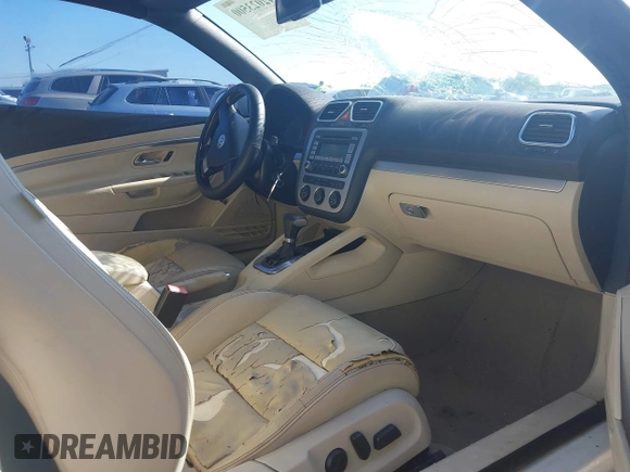 2007 Volkswagen Eos 2.0T with VIN WVWDA71F37V001862, listed as a IAAI auction lot 42023500 with 177,419 mi miles and . Bid and sale history available at DreamBid. Image 5.