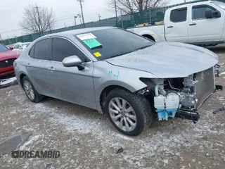 2020 Toyota Camry LE with VIN 4T1C11AK3LU366401, listed as a IAAI auction lot 41631753 with 32,708 mi miles. Bid and sale history available at carsss.com. Image 1.