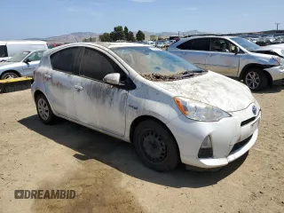 2014 Toyota Prius One with VIN JTDKDTB32E1082370, listed as a Copart auction lot 57522765 with 261,566 mi miles and Clean Title. Bid and sale history available at DreamBid. Image 4.