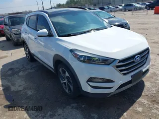2017 Hyundai Tucson Sport z VIN KM8J33A24HU580530, wystawiony jako IAAI lot #41657330 z przebiegiem 78 449 mil mil oraz . Historia ofert i sprzedaży dostępna na DreamBid. Obrazek 1.