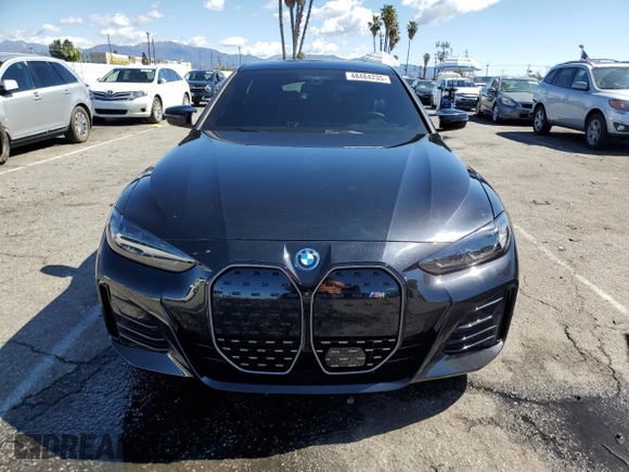 2024 BMW i4 M50 z VIN WBY33AW01RFS72681, wystawiony jako Copart lot #48484235 z przebiegiem 712 mil mil oraz Szkoda całkowita • Salvage title. Historia ofert i sprzedaży dostępna na DreamBid. Obrazek 5.