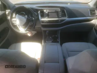 2019 Toyota Highlander LE z VIN 5TDBZRFH1KS937309, wystawiony jako Copart lot #58760425 z przebiegiem 157 659 mil mil oraz Szkoda całkowita • Salvage title. Historia ofert i sprzedaży dostępna na DreamBid. Obrazek 8.