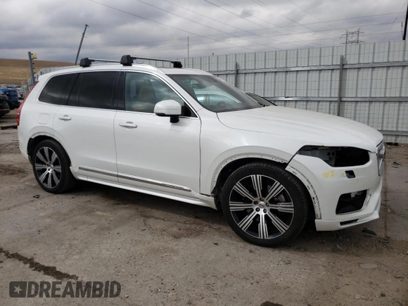 2021 Volvo XC90 Inscription Expression with VIN YV4BR0CL2M1673647, listed as a Copart auction lot 44119884 with 38,346 mi miles. Bid and sale history available at carsss.com. Image 4.