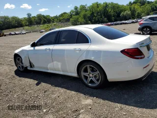 2017 Mercedes-Benz E 300 Luxury с VIN WDDZF4KB0HA039355, выставлен на аукционе Copart как лот 65951505 с пробегом Не указан миль и Списание • Salvage title. История ставок и продаж доступна на DreamBid. Изображение 2.