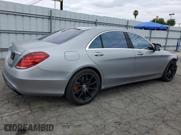 2017 Mercedes-Benz S 63 AMG z VIN WDDUG7JB0HA323319, wystawiony jako Copart lot #44551064 z przebiegiem 36 809 mil mil oraz . Historia ofert i sprzedaży dostępna na DreamBid. Obrazek 3.