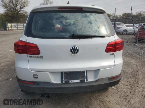 2017 Volkswagen Tiguan S with VIN WVGAV7AX5HK002381, listed as a Copart auction lot 52877045 with 86,610 mi miles and Clean Title. Bid and sale history available at DreamBid. Image 6.
