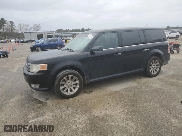 2009 Ford Flex SEL z VIN 2FMDK52C99BA83693, wystawiony jako Copart lot #49335735 z przebiegiem 230 562 mil mil oraz Szkoda całkowita • Salvage title. Historia ofert i sprzedaży dostępna na DreamBid. Obrazek 1.