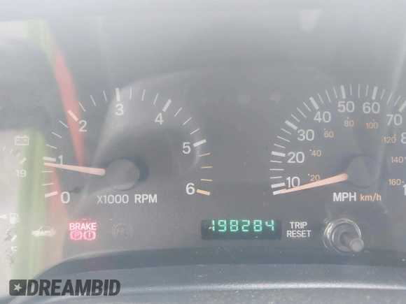 2001 Jeep Cherokee Sport with VIN 1J4FT48S01L604740, listed as a IAAI auction lot 42440685 with 198,284 mi miles and . Bid and sale history available at DreamBid. Image 7.