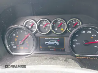 2024 Chevrolet Tahoe LS z VIN 1GNSCMKD1RR300119, wystawiony jako IAAI lot #41996803 z przebiegiem 19 003 mil mil oraz . Historia ofert i sprzedaży dostępna na DreamBid. Obrazek 7.