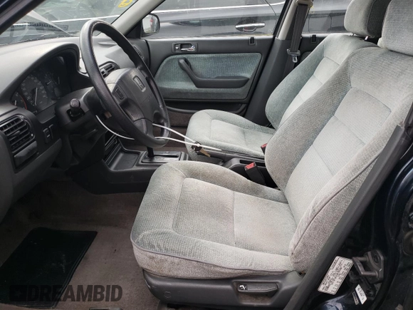 1992 Honda Accord LX with VIN 1HGCB9856NA008716, listed as a Copart auction lot 87324824 with 181,735 mi miles and Salvage Title. Bid and sale history available at DreamBid. Image 7.