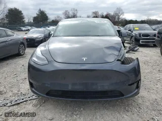 2025 Tesla Model Y Long Range with VIN 7SAYGDEE7SA342995, listed as a Copart auction lot 47588745 with 2,356 mi miles and Salvage Title. Bid and sale history available at carsss.com. Image 5.
