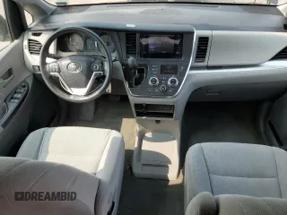 2015 Toyota Sienna L z VIN 5TDZK3DC7FS559722, wystawiony jako Copart lot #59285755 z przebiegiem 104 231 mil mil oraz Szkoda całkowita • Salvage title. Historia ofert i sprzedaży dostępna na DreamBid. Obrazek 8.