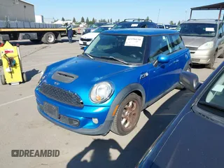 2011 MINI Hardtop S with VIN WMWSV3C53BTY23619, listed as a IAAI auction lot 42196130 with 175,578 mi miles and . Bid and sale history available at DreamBid. Image 2.