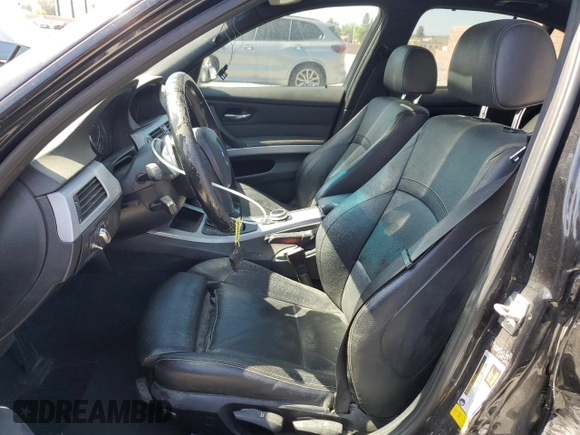 2011 BMW 3 Series 328i z VIN WBAPH5G5XBNM82789, wystawiony jako Copart lot #56939915 z przebiegiem 146 907 mil mil oraz Szkoda całkowita • Salvage title. Historia ofert i sprzedaży dostępna na DreamBid. Obrazek 7.