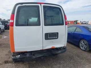 2021 GMC Savana Cargo Van with VIN 1GTW7AFP1M1307600, listed as a IAAI auction lot 41471643 with 63,565 mi miles. Bid and sale history available at carsss.com. Image 16.