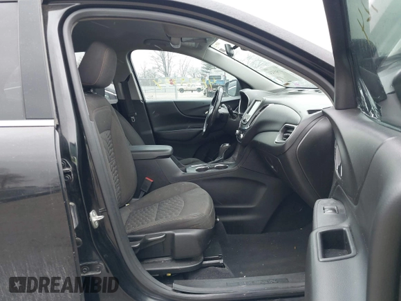 2019 Chevrolet Equinox LT z VIN 2GNAXTEV6K6132123, wystawiony jako IAAI lot #41565324 z przebiegiem 253 190 mil mil oraz . Historia ofert i sprzedaży dostępna na DreamBid. Obrazek 5.