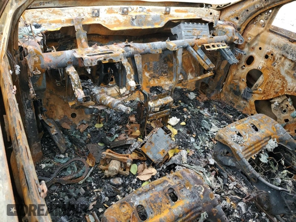 2015 GMC Terrain SLE z VIN 2GKALMEK7F6235741, wystawiony jako Copart lot #81966654 z przebiegiem Nie podano mil oraz Nie do naprawy • Non repairable. Historia ofert i sprzedaży dostępna na DreamBid. Obrazek 8.