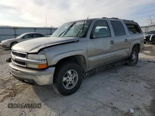 2002 Chevrolet Suburban Z71 with VIN 3GNFK16Z42G220151, listed as a Copart auction lot 44304335 with 223,194 mi miles and Salvage Title. Bid and sale history available at carsss.com. Image 1.