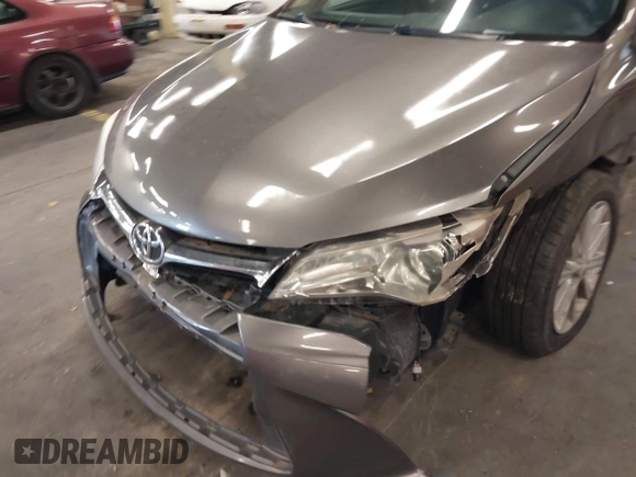 2015 Toyota Camry XLE with VIN 4T4BF1FK4FR474445, listed as a IAAI auction lot 40777928 with 222,913 mi miles. Bid and sale history available at carsss.com. Image 20.